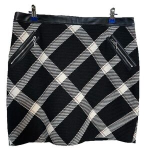 WHBM Black/White Plaid Moto Textured Mini Skirt Women’s 14-Preppy Academia Edgy